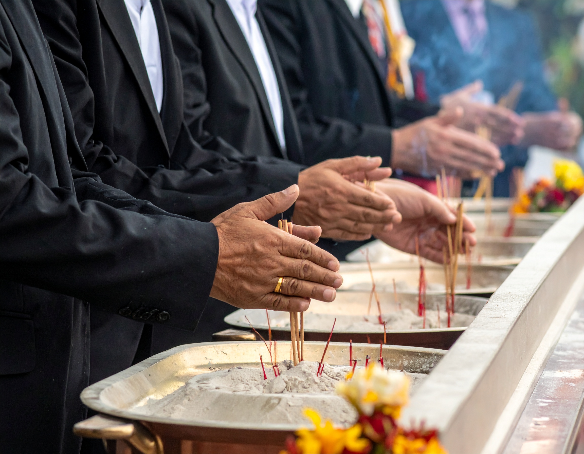 葬儀ムービー制作の相場は？葬儀社と専門業者の料金を徹底比較